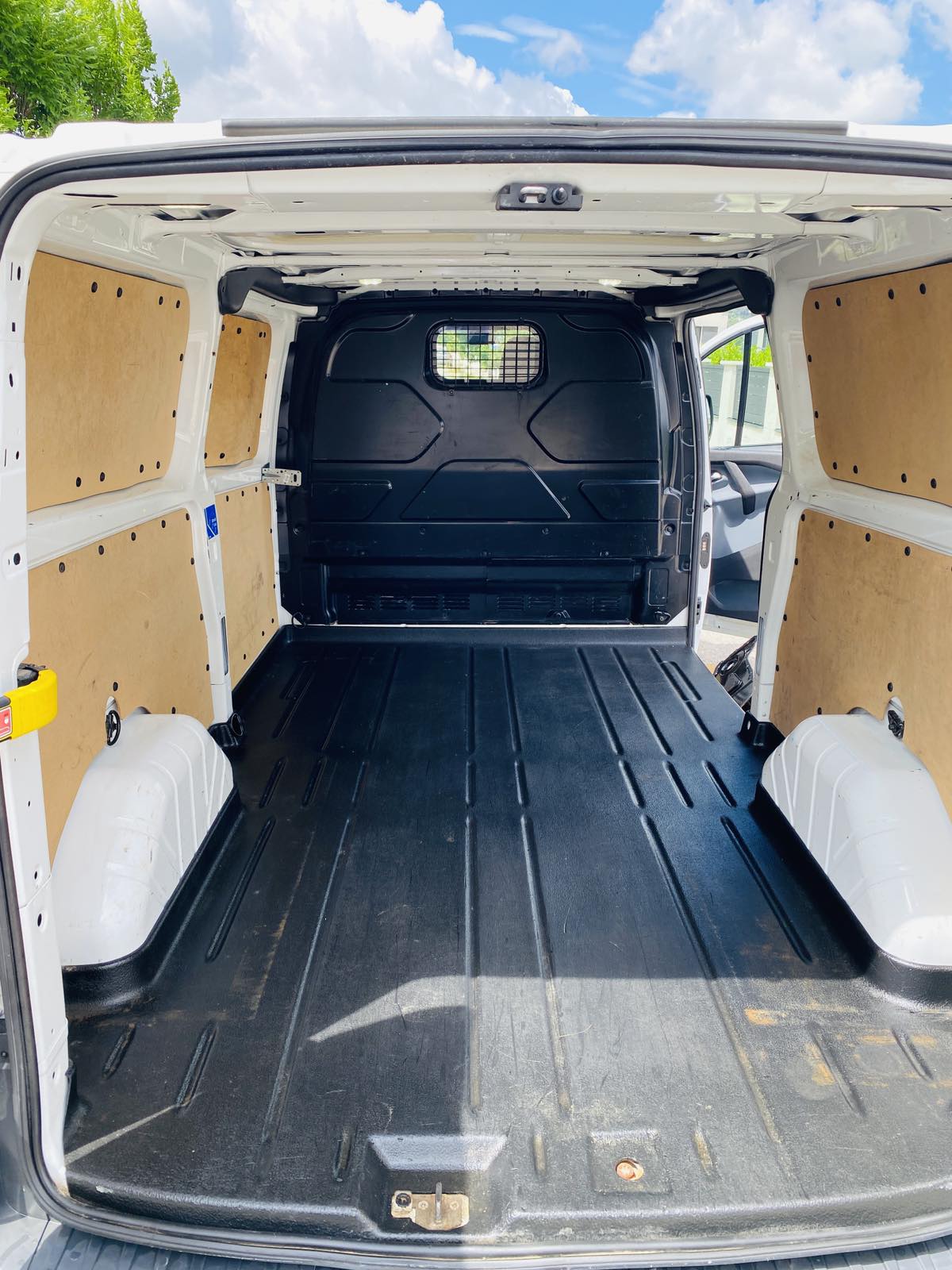 Kisteherautó - Image 4