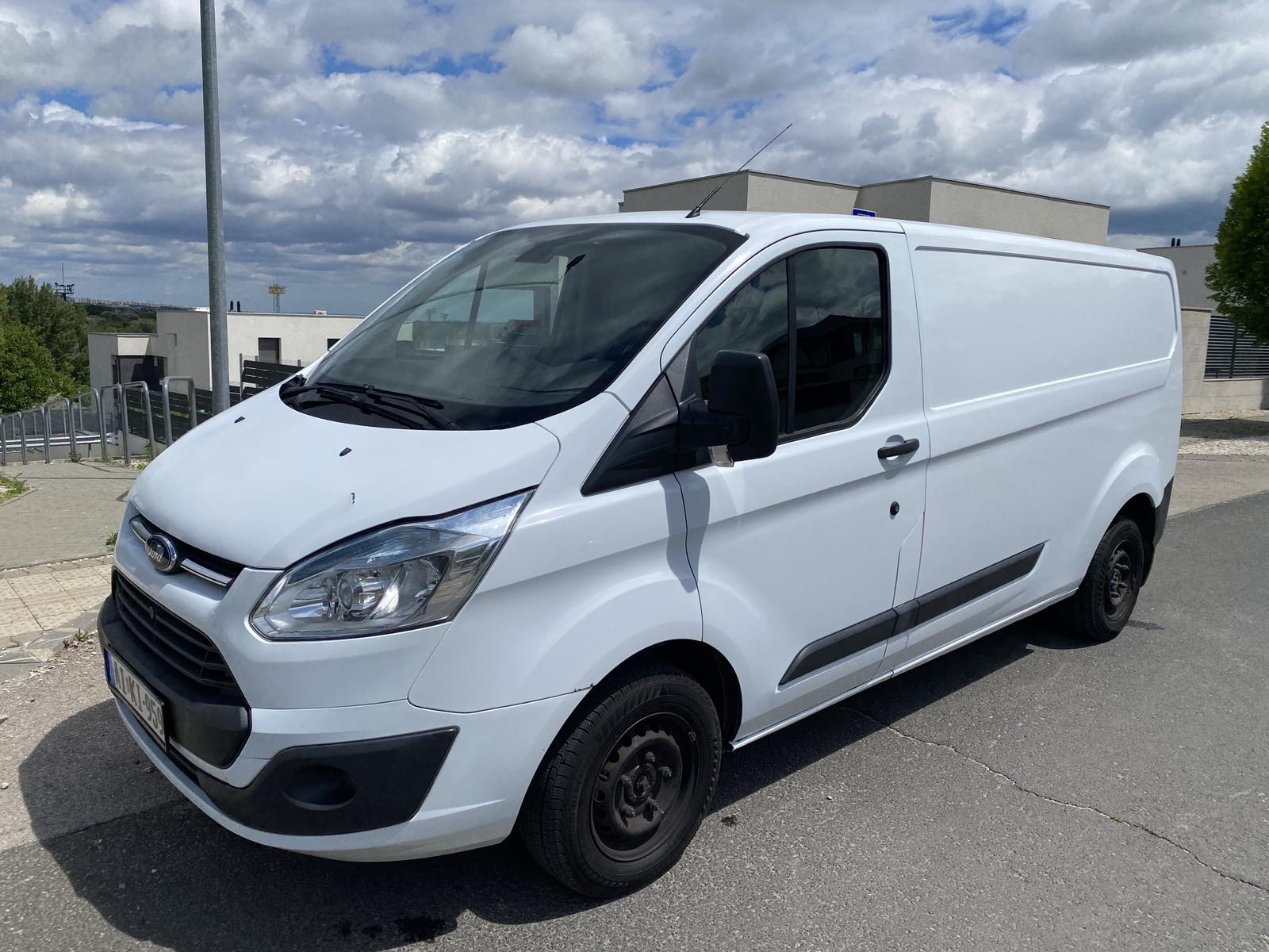 autoberles-kisteherauto-budapest-14-31-180